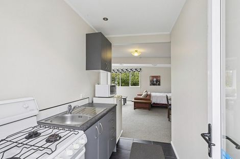 Photo of property in 9 West Road, Northland, Wellington, 6012
