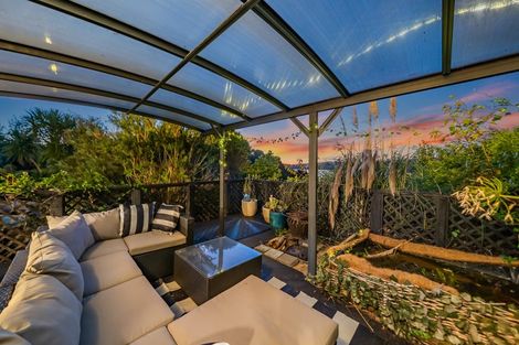 Photo of property in 50 Molyneux Close, Whitby, Porirua, 5024