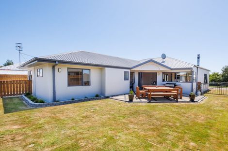 Photo of property in 110 Peter Hall Drive, Kelvin Grove, Palmerston North, 4414