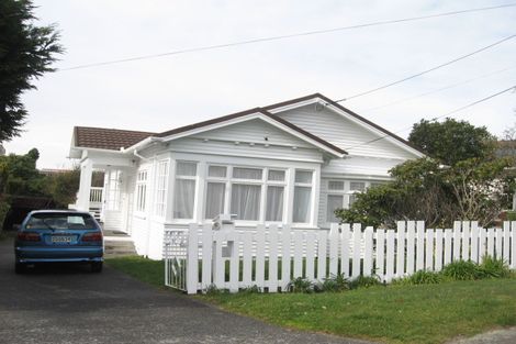 Photo of property in 27 Beauchamp Street, Karori, Wellington, 6012