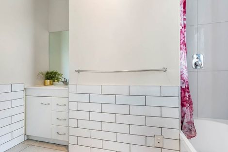 Photo of property in 100 Chapel Road, Flat Bush, Auckland, 2019