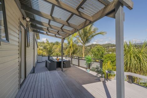 Photo of property in 2 Ridge Road, Tairua, 3508