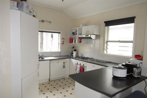 Photo of property in 102 Tinakori Road, Thorndon, Wellington, 6011