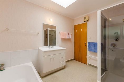 Photo of property in 5a Webber Street, Paraparaumu Beach, Paraparaumu, 5032