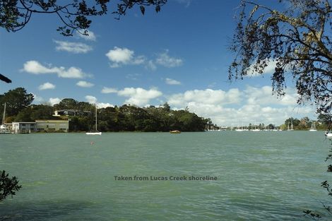 Photo of property in 1 Buckleys Track, Paremoremo, Auckland, 0632