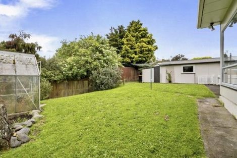 Photo of property in 24 Kent Crescent, Awapuni, Palmerston North, 4412
