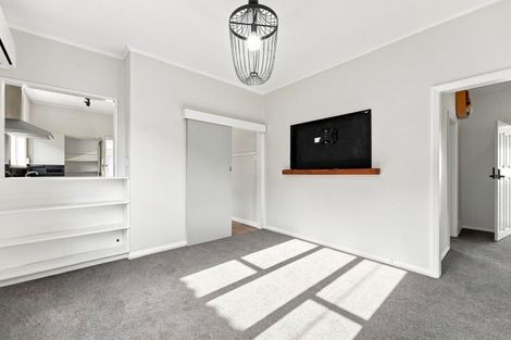 Photo of property in 28 Aotea Street, Castlecliff, Whanganui, 4501