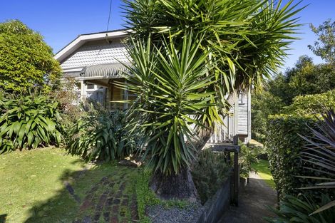 Photo of property in 44 Carrington Street, Lower Vogeltown, New Plymouth, 4310