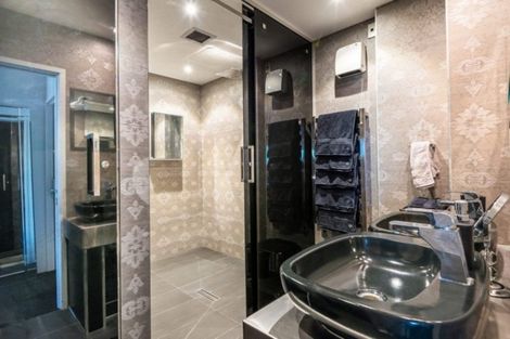 Photo of property in 3a/2 Saint Martins Lane, Grafton, Auckland, 1010