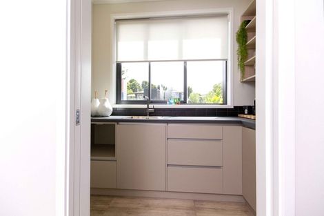 Photo of property in 39b Knightsbridge Drive, Forrest Hill, Auckland, 0620