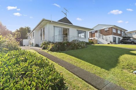 Photo of property in 1/123 Glamorgan Drive, Torbay, Auckland, 0630