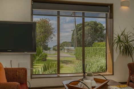 Photo of property in 12 Harsant Avenue, Hahei, Whitianga, 3591