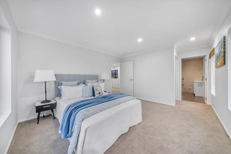 Photo of property in 29 Midhurst Avenue, Henderson, Auckland, 0612