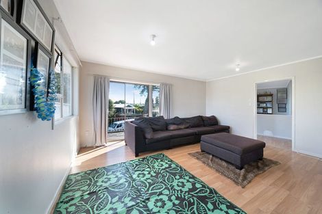 Photo of property in 381 Triangle Road, Henderson, Auckland, 0610