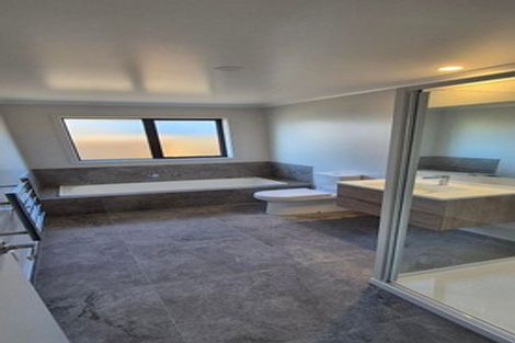 Photo of property in 43 Te Taniwha Road, One Tree Point, 0118