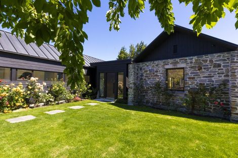 Photo of property in 8 Bretby Court, Jacks Point, Queenstown, 9371