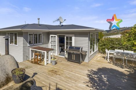 Photo of property in 18 Kaitangata Crescent, Kelson, Lower Hutt, 5010