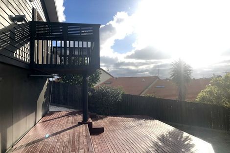 Photo of property in 7 Tobago Place, Sunnynook, Auckland, 0620