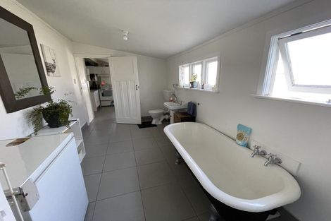Photo of property in 37 Tasman Road, Otaki Beach, Otaki, 5512