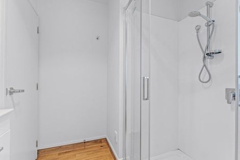 Photo of property in 21 Cumberland Street, Leigh, 0985