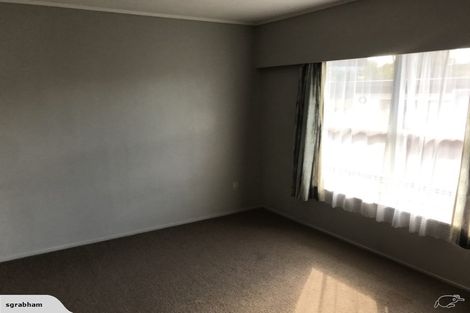 Photo of property in 18 Diana Drive, Glenfield, Auckland, 0627