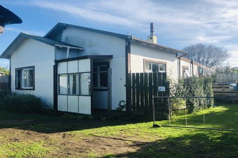 Photo of property in 77 Kapuni Street, Manaia, 4612