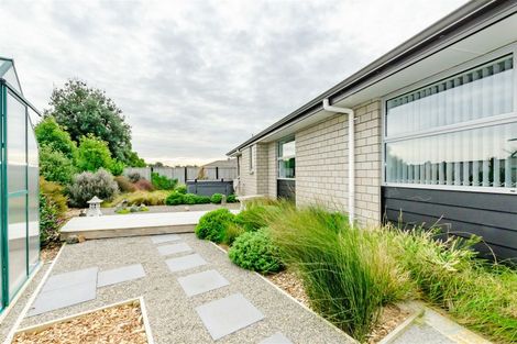 Photo of property in 14 Pearson Place, Paraparaumu, 5032