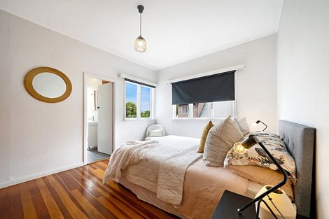 Photo of property in 4149 Great North Road, Glen Eden, Auckland, 0602