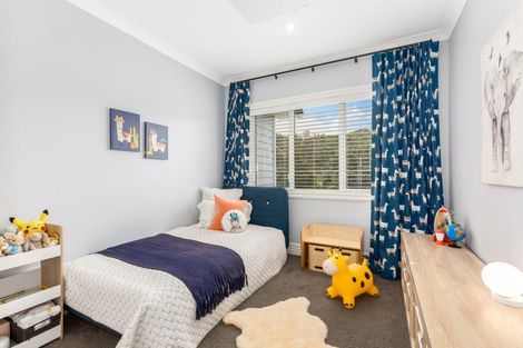 Photo of property in 23 Silverstream Road, Crofton Downs, Wellington, 6035