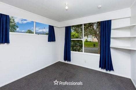 Photo of property in 33 Larchmont Grove, Totara Park, Upper Hutt, 5018