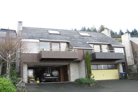 Photo of property in 12 Earnslaw Terrace, Queenstown, 9300