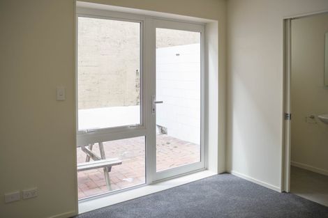 Photo of property in Pirie Street Townhouses, 28/35 Pirie Street, Mount Victoria, Wellington, 6011