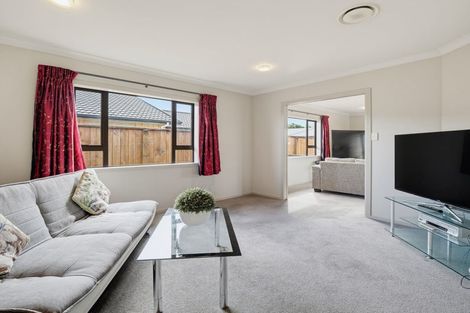 Photo of property in 5 Gilligan Close, College Estate, Whanganui, 4500