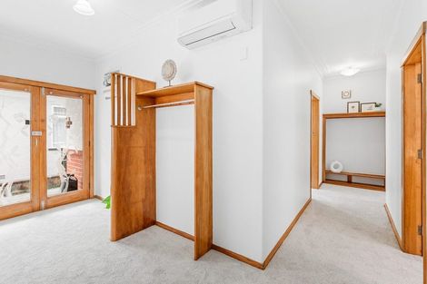 Photo of property in 57 Hargest Crescent, Saint Kilda, Dunedin, 9012