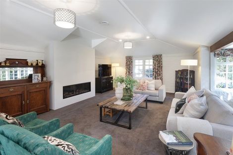 Photo of property in 180 Fendalton Road, Fendalton, Christchurch, 8052