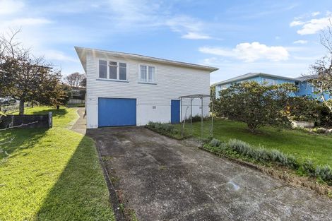 Photo of property in 6 Hughson Street, Waitara, 4320