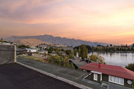 Photo of property in Rahiri Apartments, 4/23 Adelaide Street, Queenstown, 9300