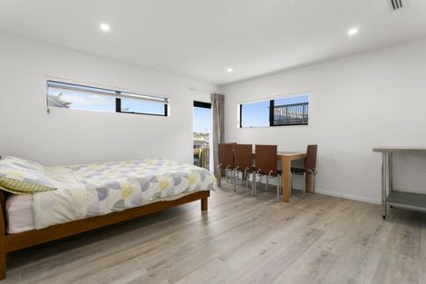 Photo of property in 9a Wolsley Avenue, Milford, Auckland, 0620