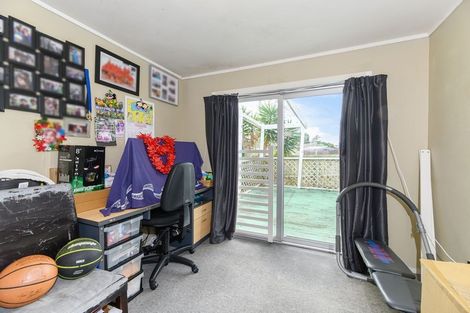 Photo of property in 12 Serrano Place, Clover Park, Auckland, 2023