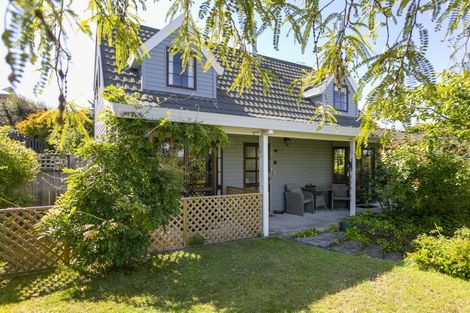 Photo of property in 9 Holland Grove, Richmond Heights, Taupo, 3330