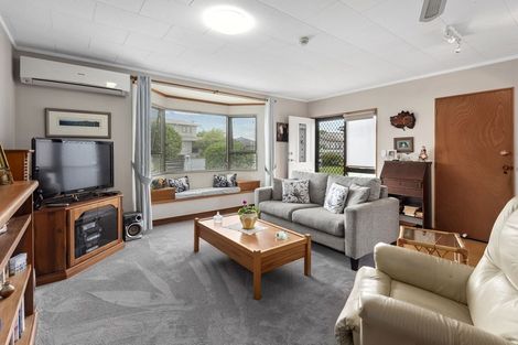 Photo of property in 2/61 Dinniss Avenue, Regent, Whangarei, 0112