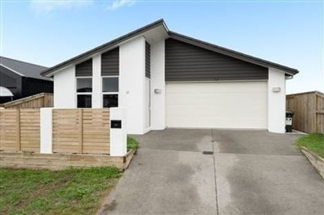 Photo of property in 17 Pimelea Street, Papamoa Beach, Papamoa, 3118