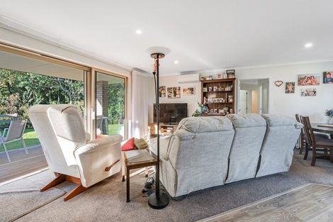 Photo of property in 30 Kawariki Road, Helensville, 0800