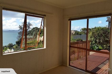 Photo of property in 1444 Whangaparaoa Road, Army Bay, Whangaparaoa, 0930