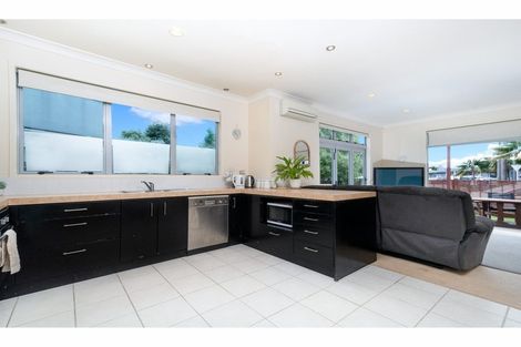 Photo of property in 11l Clearwater Cove, West Harbour, Auckland, 0618