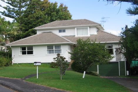 Photo of property in 5 Judith Place, Titirangi, Auckland, 0604
