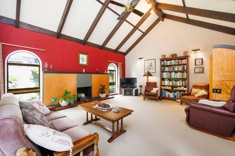 Photo of property in 101 Clifton Terrace, Fitzherbert, Palmerston North, 4410