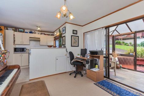 Photo of property in 2/99 Glamorgan Drive, Torbay, Auckland, 0630