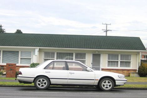 Photo of property in 2/41 Wood Street, Papakura, 2110