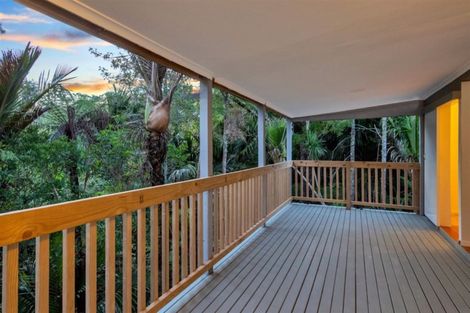 Photo of property in 49 Roberts Road, Matakatia, Whangaparaoa, 0930
